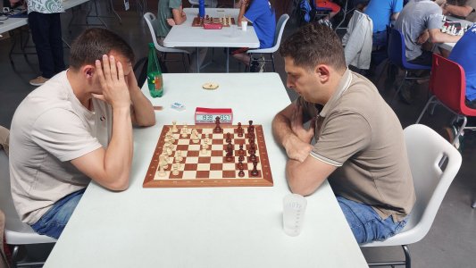 Duel ruthénois...Benjamin 1 - Garnik 0 !!!